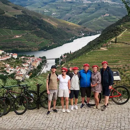 ベッド・アンド・ブレックファスト Dois Lagares House & Winery