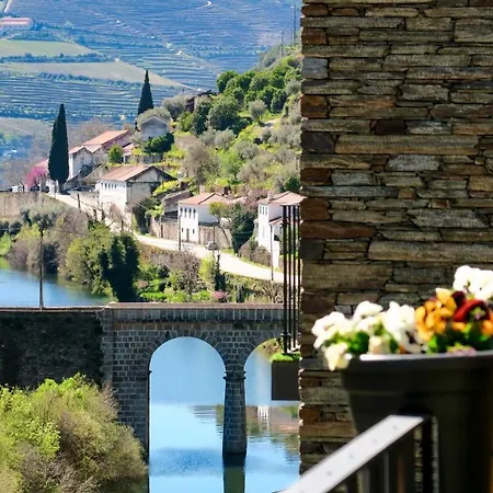 فندق مبيت وإفطار Dois Lagares House & Winery Pinhão
