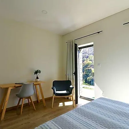 Bed & Breakfast Dois Lagares House & Winery Pinhão