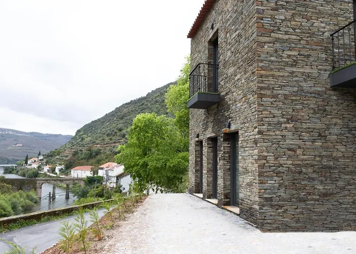 Dois Lagares House & Winery Pinhão