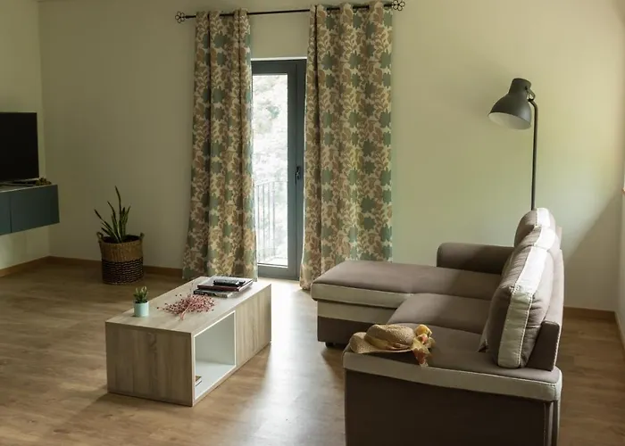 Dois Lagares House & Winery 4* Pinhão