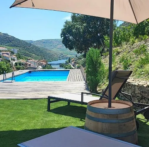 Bed & Breakfast Dois Lagares House & Winery Pinhão